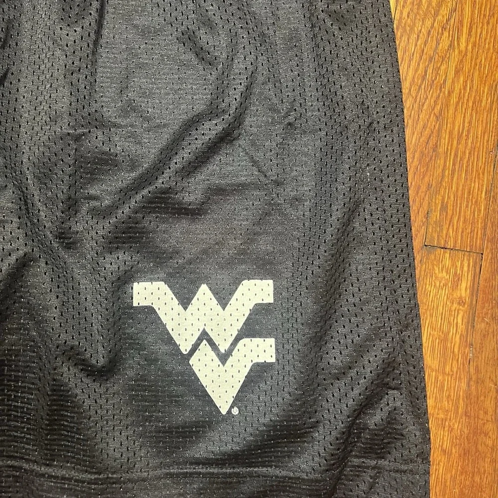 West Virginia University Sportek Shorts Size Medium Black Polyester Preowned